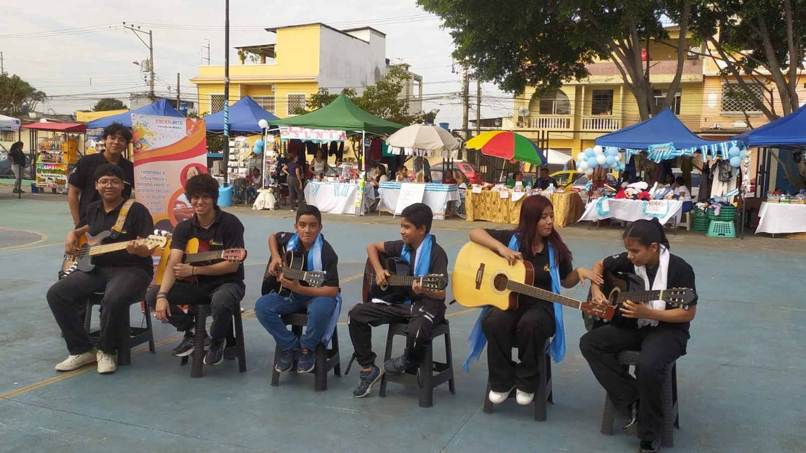 Presentación de Guitarras Polideportivo Pradera 2